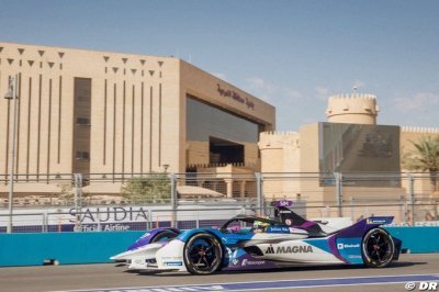 Sims de nouveau en pole position en Arabie Saoudite