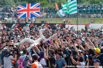 Hamilton remercie un public anglais ’hypnotique’
