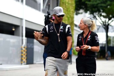 Hamilton répond à ses détracteurs&nbsp;: ‘Ils ne veulent pas que je profite de ma vie’