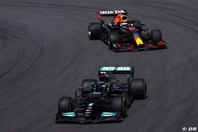 Red Bull veut ’mettre sous pression’ Mercedes F1 jusqu’en fin de saison