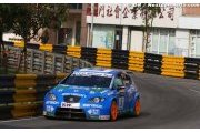Rookie Michelisz wins Macau finale