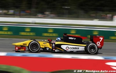Jolyon Palmer scorches to Hockenheim pole