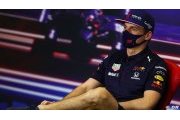 Verstappen : Russell rendra la tâche 'très difficile' à Hamilton