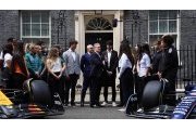 La F1 reçue en grande pompe au 10 Downing Street