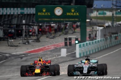Verstappen est encore frustré du ’mode fête’ de Mercedes F1