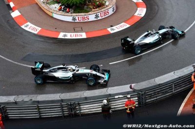 More crashes could mean team orders - Wolff