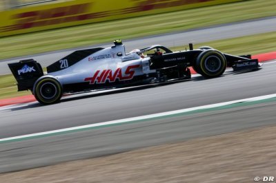 Magnussen wants ’new car’ after Silverstone struggle
