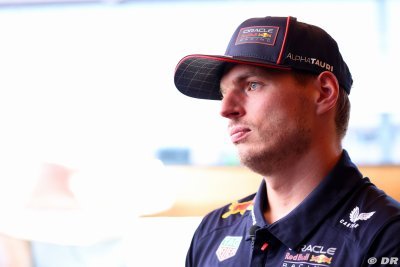 Ecclestone warns Verstappen against Ferrari move