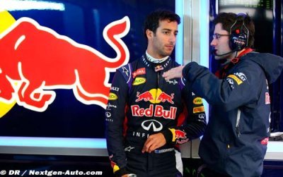 Mercedes in ’another dimension’ - Ricciardo