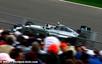 Hamilton back on top in FP2