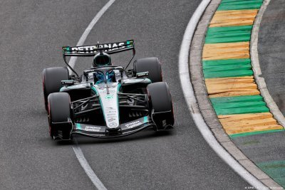 Mercedes ’on another planet’ as rivals scramble