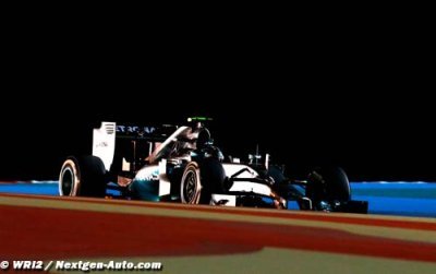 Rosberg on pole in Bahrain for Mercedes one-two