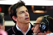 Wolff défend la F1 et Las Vegas après l'incident des Libres 1