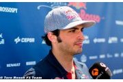 Sainz smiling as he 'suffers' with Renault power 