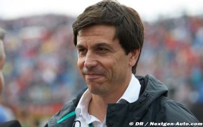 Wolff looking to sell more of Williams stake