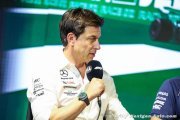 'Un égocentrique pathologique insignifiant' : Wolff se paie Masi