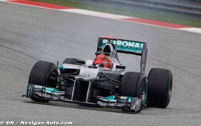 Free 2: Schumacher quickest for Mercedes in China
