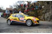 Neuville vise les points aux Canaries