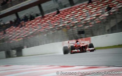 Catalunya, FP1: Alonso tops drying session