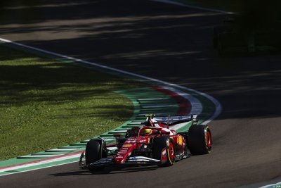 Hamilton&nbsp;: une vraie ’synergie’ et ’d’excellents réglages’ à Imola