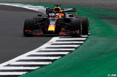 Pirelli&nbsp;: Le premier relais en durs de Verstappen a été la ‘clef’ pour la victoire