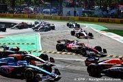 Steiner s'agace contre la direction de course et le 'bordel' du 1er virage