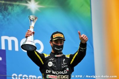 Ricciardo est heureux pour Renault F1, mais triste d’avoir oublié son shoey&nbsp;!