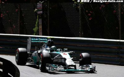 Hamilton a immédiatement suspecté un coup bas de Rosberg