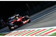Massa aide Alonso et le bat