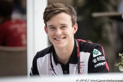Ilott compare la Ferrari Driver Academy et le Red Bull junior team