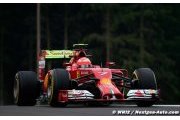 La Ferrari de Raikkonen n'aime pas du tout le 1er virage