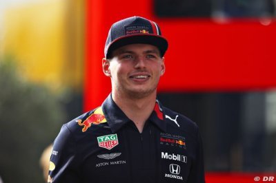 Verstappen slams ’no charisma’ critic Rosberg