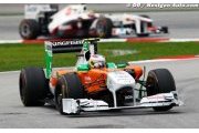 Di Resta stung by flying Pirelli 'marbles'