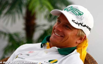 Kovalainen a encore la course du Japon en tête