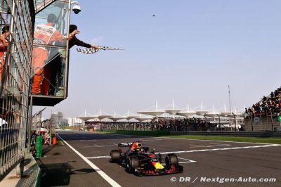 Ricciardo storms to thrilling Chinese GP win ahead of Bottas and Räikkönen