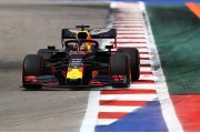 Sochi, FP2: Verstappen outpaces Leclerc to top second practice