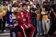 Leclerc : Hamilton a une façon 'très différente' de travailler de celle de Ferrari