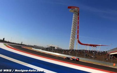 Free 2: Vettel fastest once again, despite early water leak