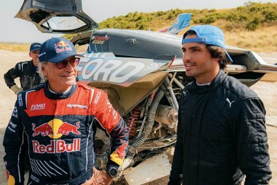 Sainz hails Dakar run in father’s Ford