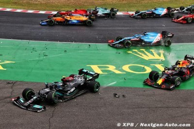 Wolff apologises after Bottas ’takes out’ Verstappen