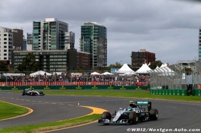 Rosberg wins Melbourne thriller as Alonso crashes heavily
