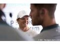 Rosberg wins one trophy but eyes another
