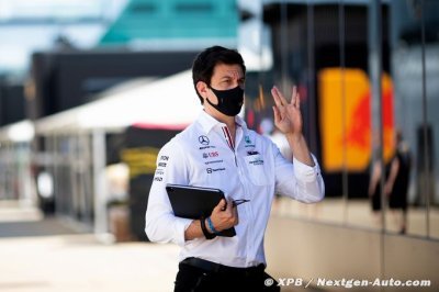 Wolff comprend l’émotion du clan Verstappen, pas leurs attaques personnelles