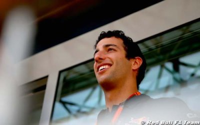 Ricciardo&nbsp;: Difficile de juger si Kvyat est plus rapide que Vettel