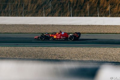 Hamilton se lance dans son véritable 1er test pour Ferrari à Barcelone (+ photos)