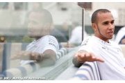 McLaren offered more money for 2013 - Hamilton
