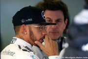 Wolff parle 'tous les jours' avec Hamilton pour éviter son départ de la F1