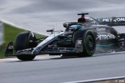 Russell : 'Impossible' de prédire si Mercedes F1 jouera le titre en 2024