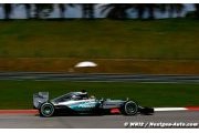 Malaysia, Qual.: Hamilton storms to pole in rain-hit Sepang qualifying