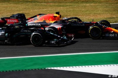 Horner note une ambiance ’très différente’ dans sa bataille contre Mercedes